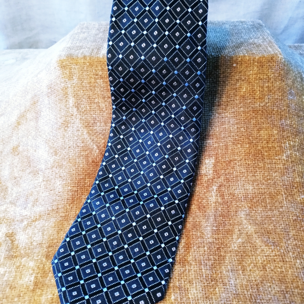 Nautica tie